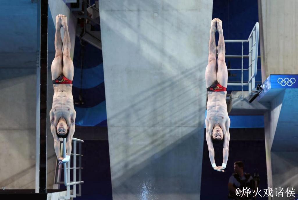 练俊杰勇夺全运会跳水男子个人全能金牌